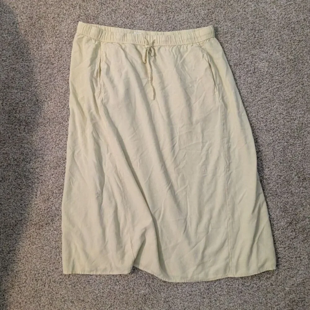 Dip butter yellow maxi skirt